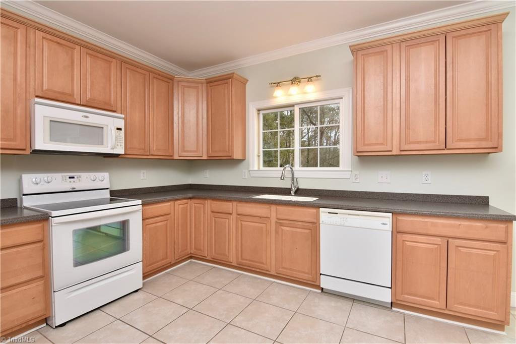 3657 Clinedale Road Pfafftown, NC 27040 - Photo 7 of 23 Gallery Image 7