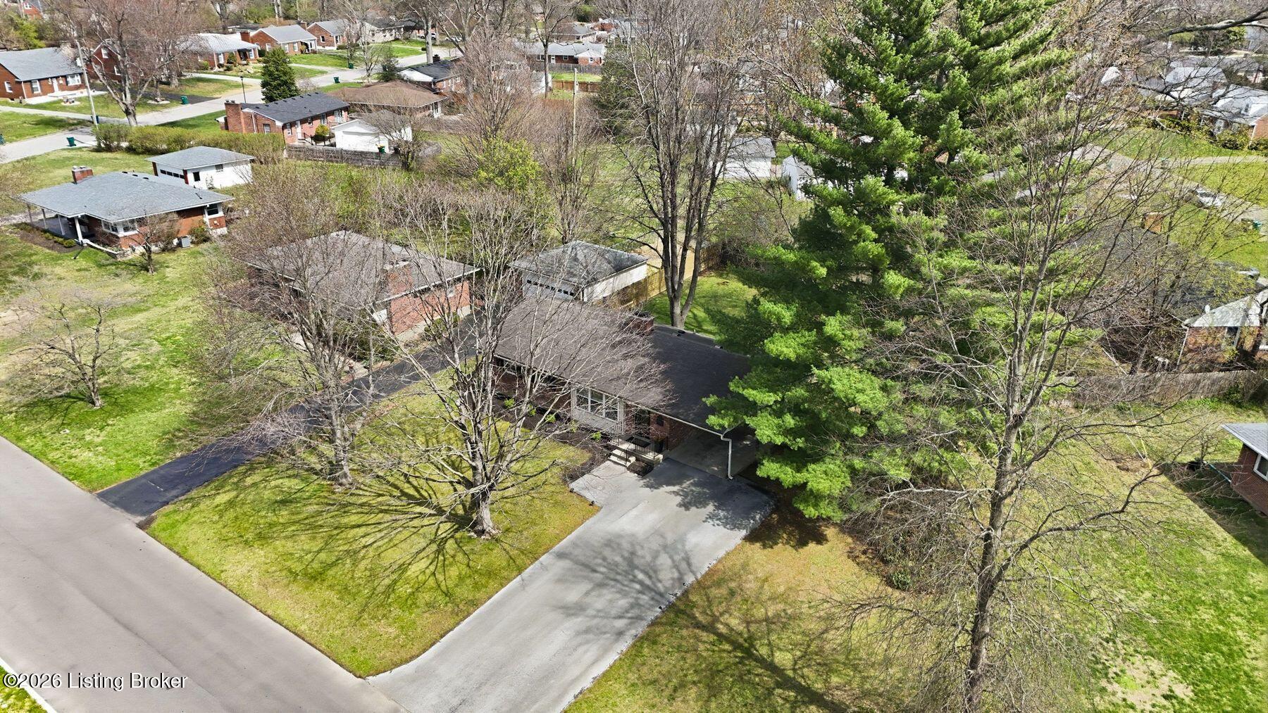 325 Brunswick Road Louisville, KY 40207 - Photo 39 of 44 photo_online_039