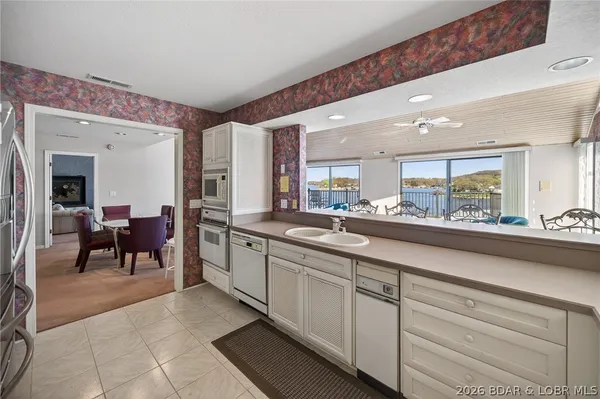 $480,000 | 70 Sunrise Ridge Drive, Unit 635, Sunrise Beach, MO 65079