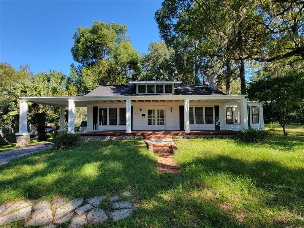 949 Northeast 4th Street Ocala, FL 34470 - Photo 1 of 1