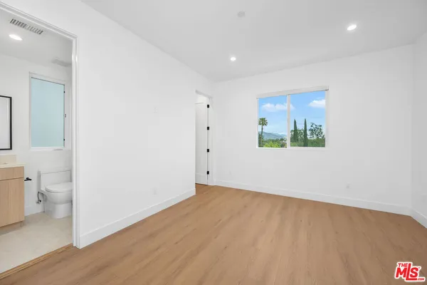 $5,250 | 5248 Auckland Avenue, North Hollywood, CA 91601