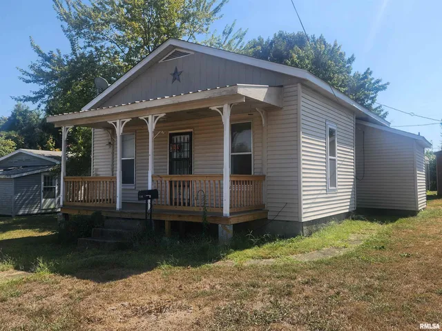 $34,900 | 718 West Water Street, Pinckneyville, IL 62274