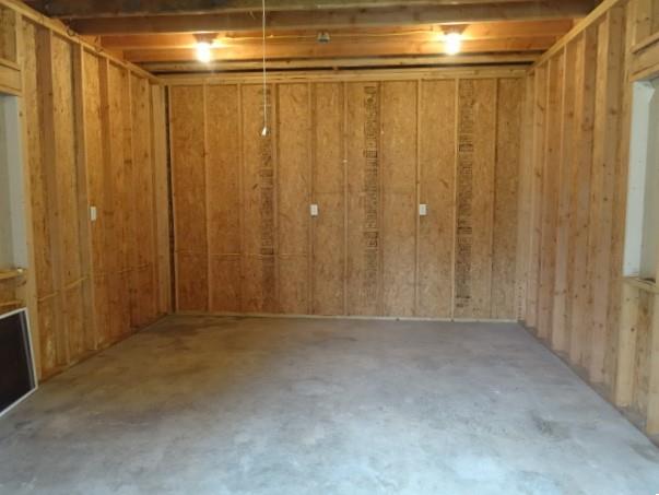 804 North Gregory Boulevard Butler, MO 64730 - Photo 39 of 43