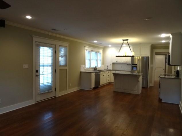 804 North Gregory Boulevard Butler, MO 64730 - Photo 4 of 43