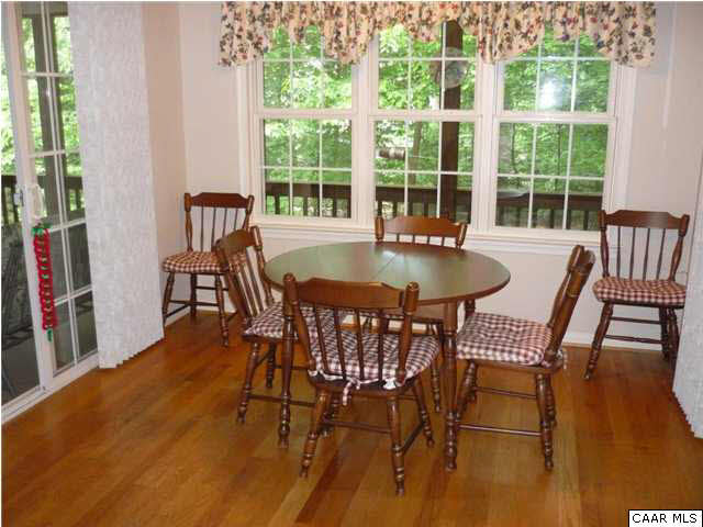 49 Hardwood Road Palmyra, VA 22963 - Photo 15 of 41 This is the breakfast area ..
