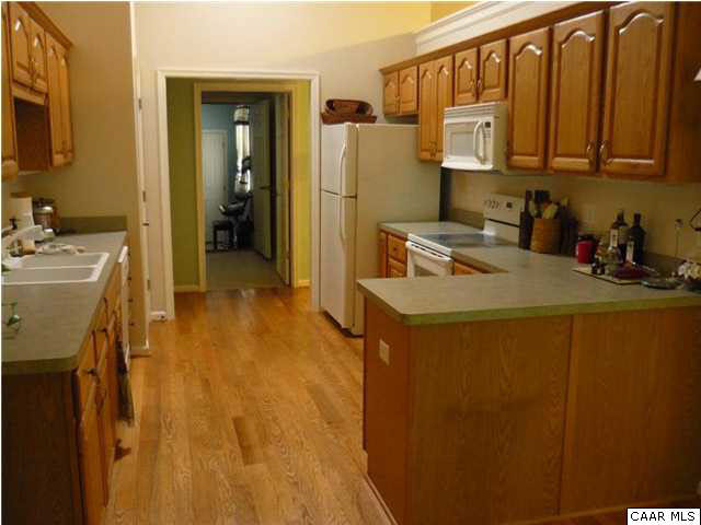 49 Hardwood Road Palmyra, VA 22963 - Photo 24 of 41 .. is finished in Oak. Note the wood floors also