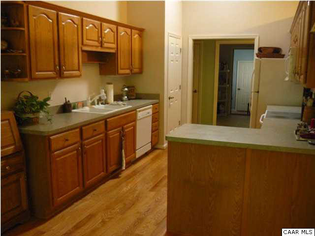49 Hardwood Road Palmyra, VA 22963 - Photo 25 of 41 There is also a "light tube" in the vaulted ceiling