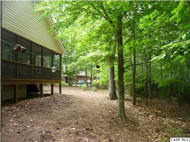 49 Hardwood Road Palmyra, VA 22963 - Photo 36 of 41 .. and here are the screen rooms in the tree line