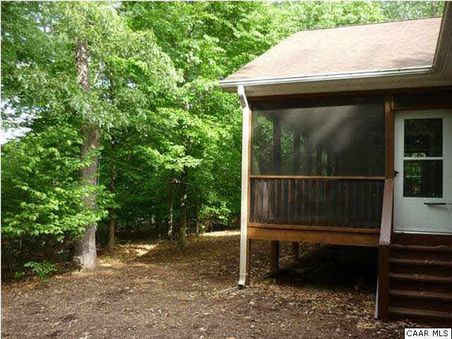 49 Hardwood Road Palmyra, VA 22963 - Photo 7 of 41 We have around 2124 sf of living space ..
