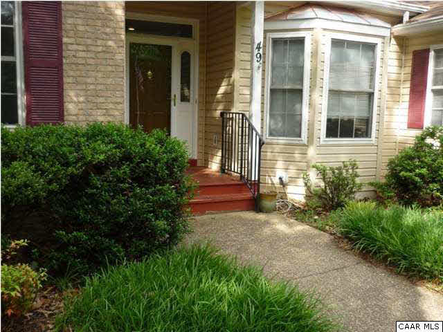 49 Hardwood Road Palmyra, VA 22963 - Photo 8 of 41 .. plus an oversized garage. Lets go inside!!