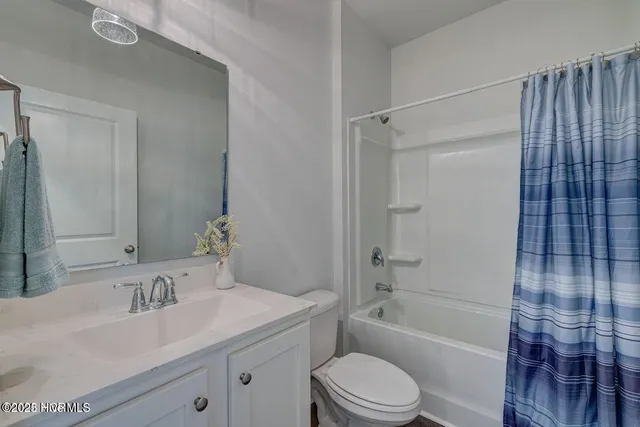 $319,900 | 5308 Black Oak Court, Leland, NC 28479