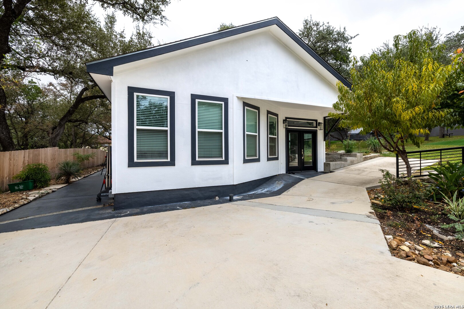 9263 Cinchona Trail Garden Ridge, TX 78266 - Photo 2 of 29