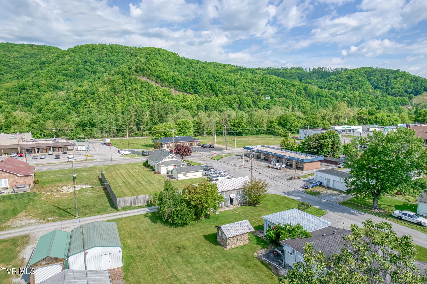 945 North Elm Avenue Erwin, TN 37650 - Photo 46 of 46 945 N Elm Ave-51