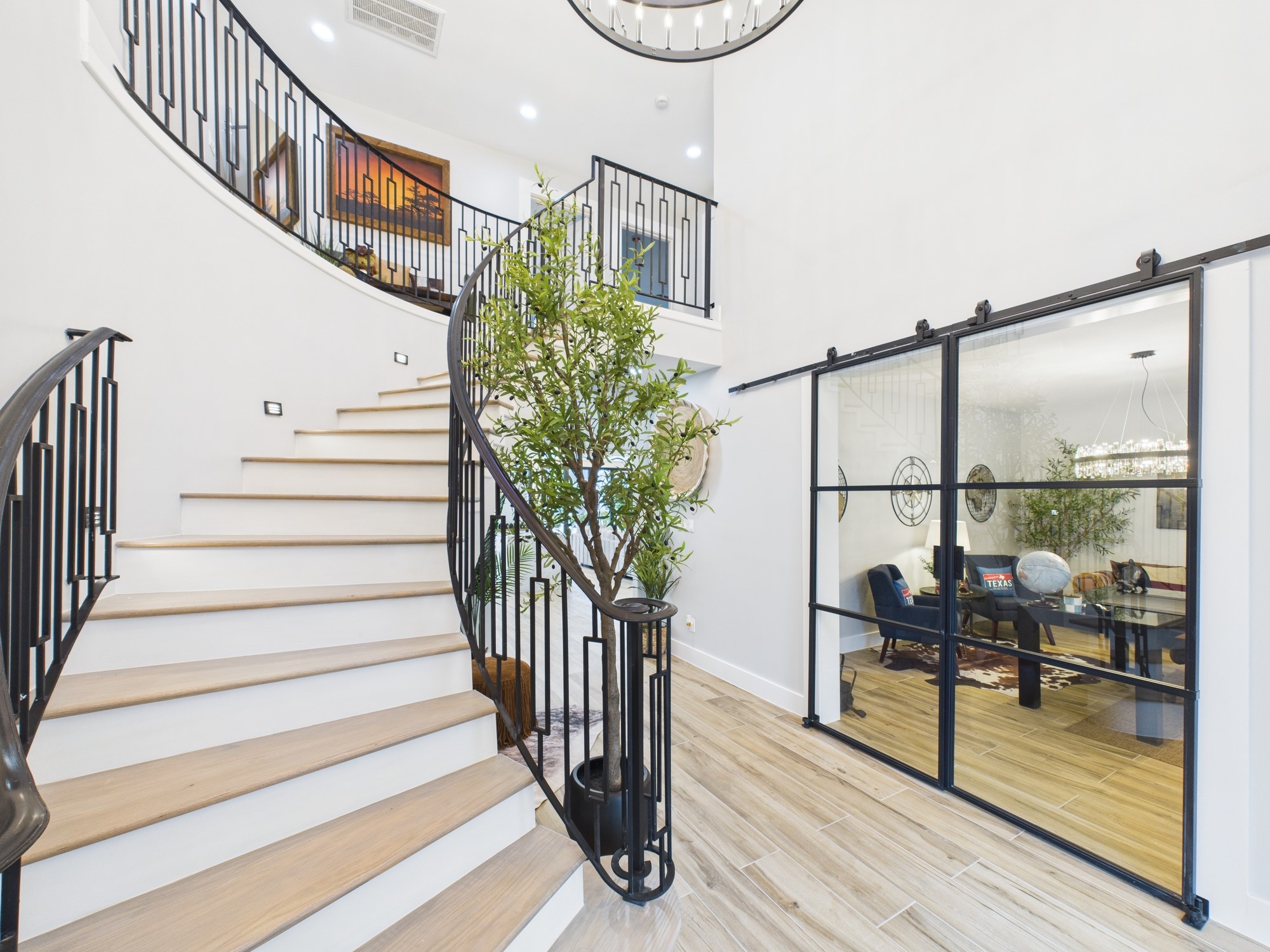 5430 Havenwoods Drive Houston, TX 77066 - Photo 3 of 50 a view of entryway and hall with wooden floor