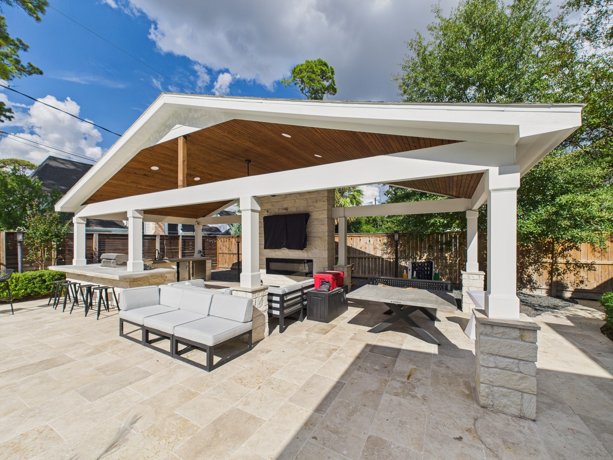 5430 Havenwoods Drive Houston, TX 77066 - Photo 36 of 50 a view of a dinning table and chairs in patio