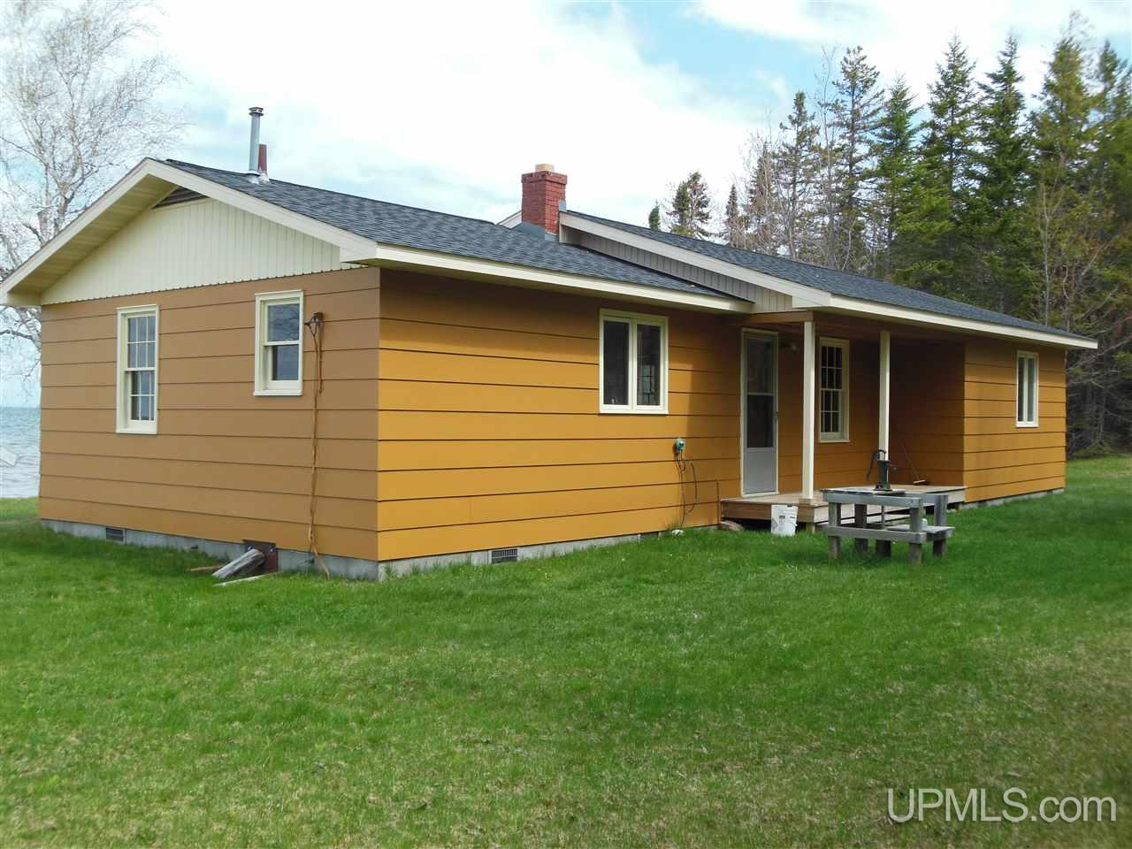 20423 Point Abbaye Road Lanse, MI 49946 - Photo 6 of 26