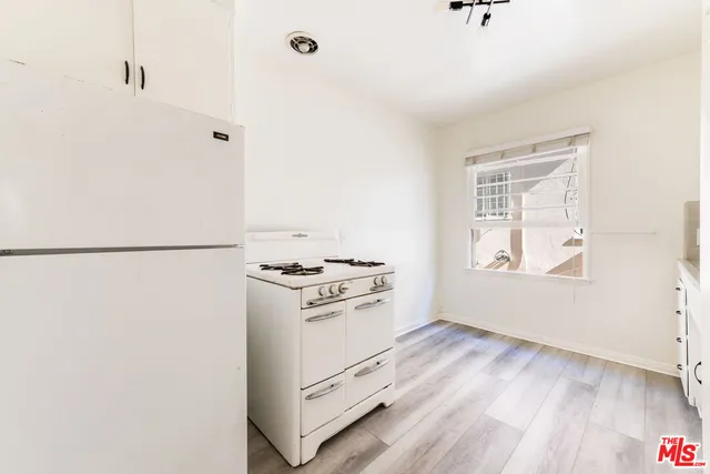 $1,990 | 1706 North Stanley Avenue, Unit 2, Los Angeles, CA 90046