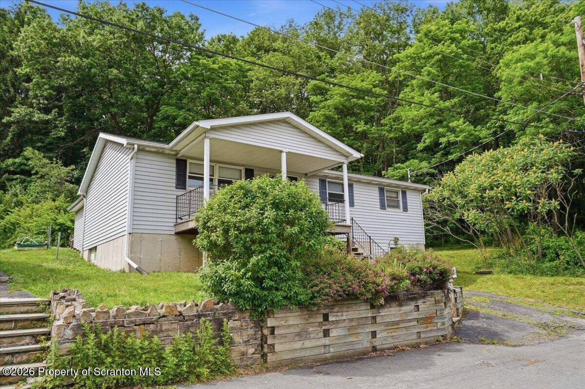301 Spring Street Archbald, PA 18403 - Photo 5 of 51 01-301_Spring_St_001