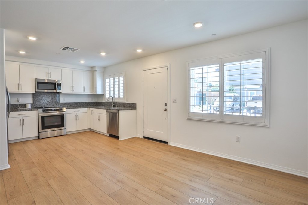 7419 Olive Grv Street Riverside, CA 92507 - Photo 6 of 51