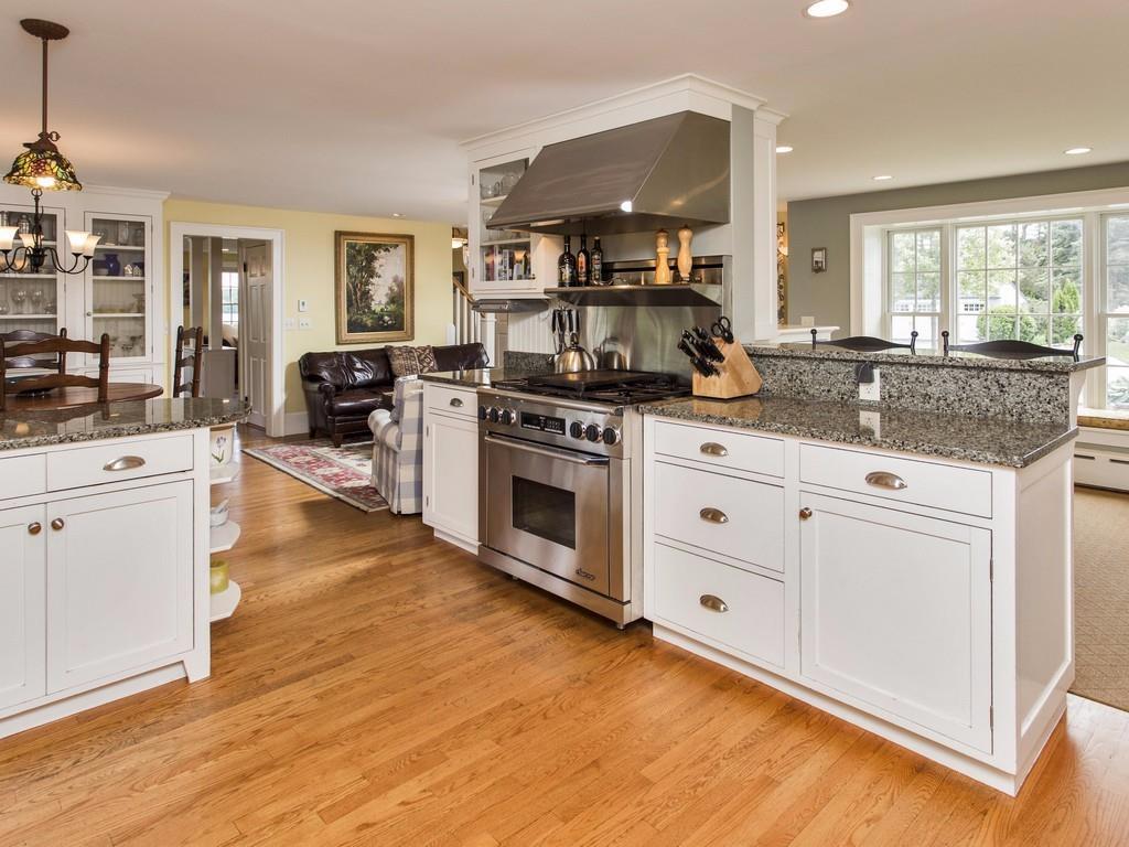 8 Avon Road Falmouth, ME 04105 - Photo 6 of 35 Photo