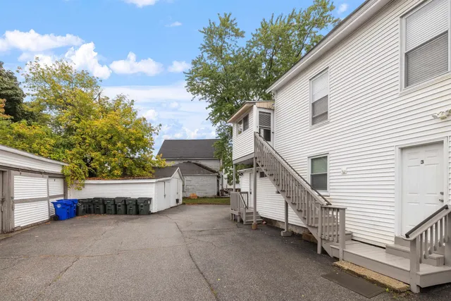 $1,999 | 792 Grove Street, Unit 3, Manchester, NH 03103