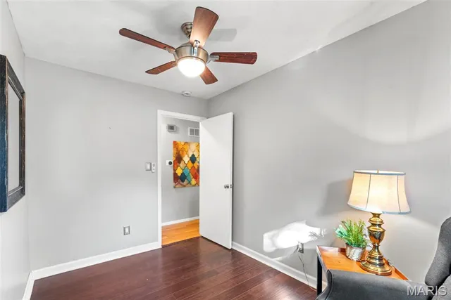 $329,000 | 407 Tulsa Avenue, Ballwin, MO 63021