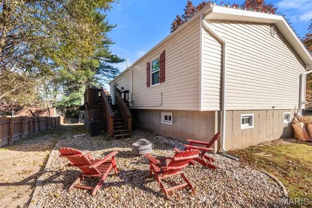 $329,000 | 407 Tulsa Avenue, Ballwin, MO 63021