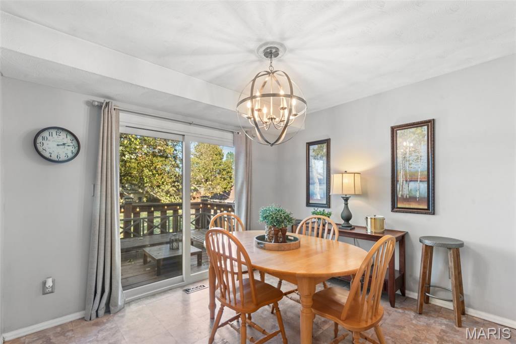 407 Tulsa Avenue Ballwin, MO 63021 - Photo 9 of 29