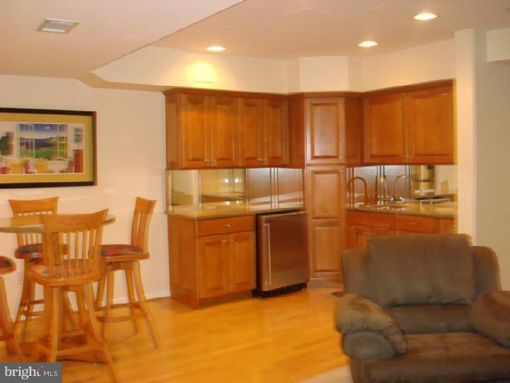45 Albany Road Marlton, NJ 08053 - Photo 15 of 17 Wet Bar