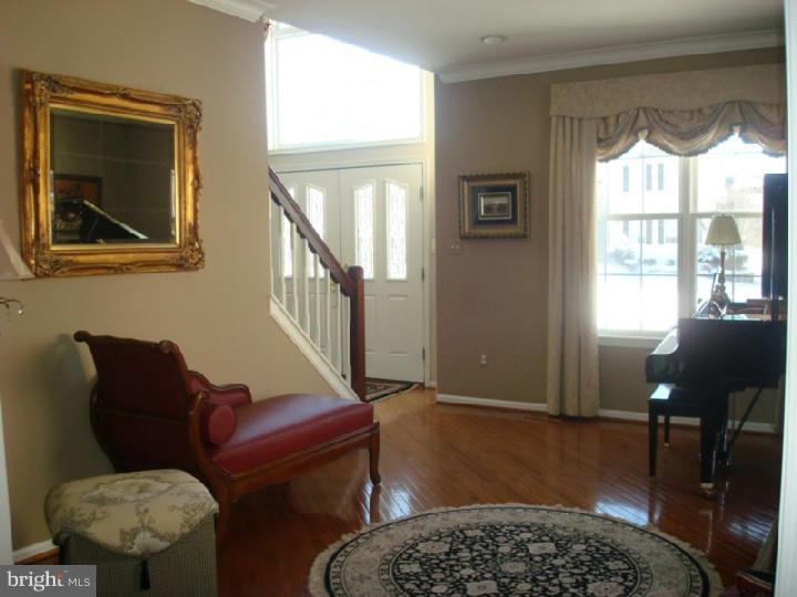 45 Albany Road Marlton, NJ 08053 - Photo 5 of 17 Living Room