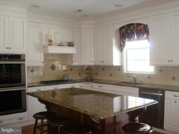 45 Albany Road Marlton, NJ 08053 - Photo 9 of 17 Kitchen