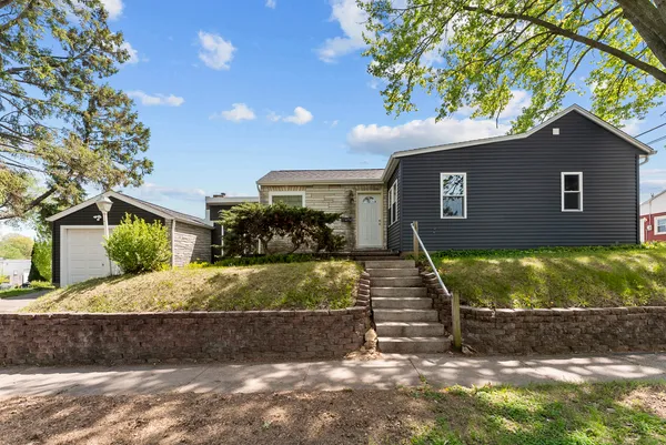 $139,900 | 3724 North Sturdevant Street, Davenport, IA 52806