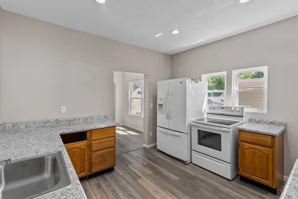 $139,900 | 3724 North Sturdevant Street, Davenport, IA 52806