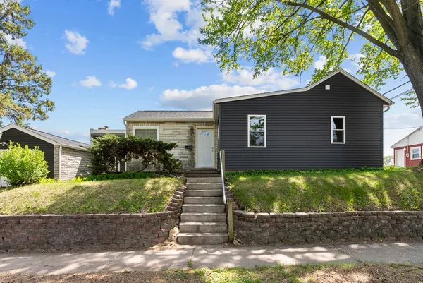 $139,900 | 3724 North Sturdevant Street, Davenport, IA 52806