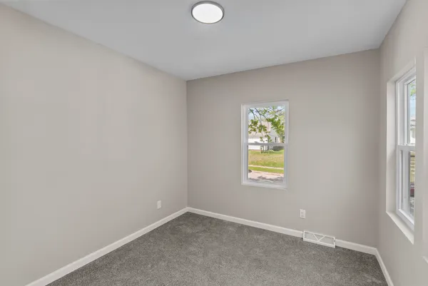 $139,900 | 3724 North Sturdevant Street, Davenport, IA 52806