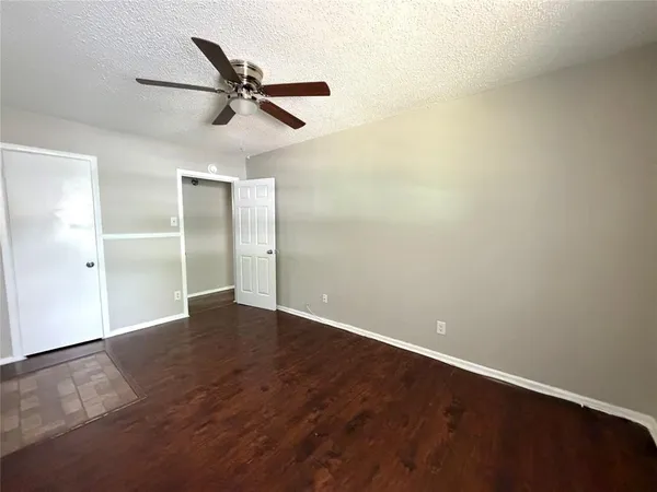 $1,000 | 6363 Hollis Avenue, Dallas, TX 75227