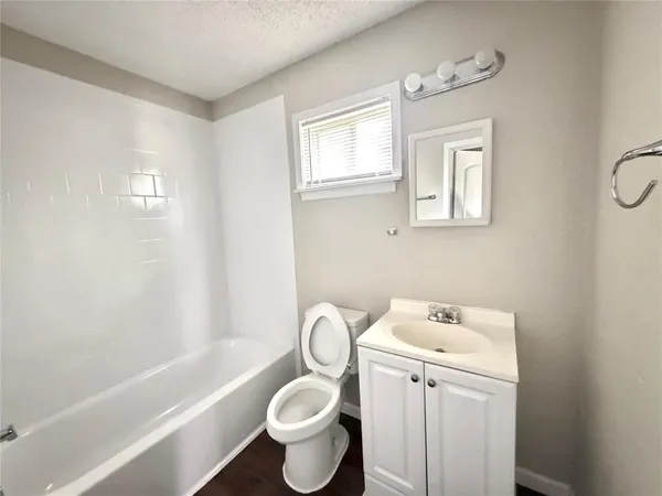 $1,000 | 6363 Hollis Avenue, Dallas, TX 75227