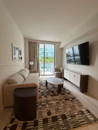 $5,000 | 1611 Southwest 2nd Avenue, Unit 510, Miami, FL 33129