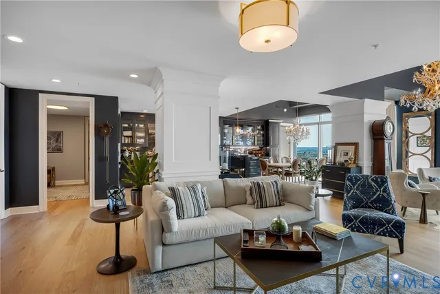 $1,250,000 | 301 Virginia Street, Unit U1808, Richmond, VA 23219