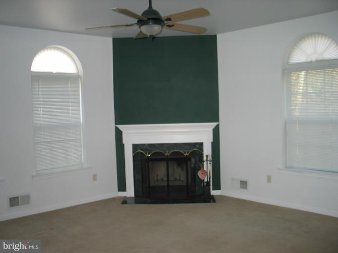 502 Southview Drive Riva, MD 21140 - Photo 3 of 30 Family Room