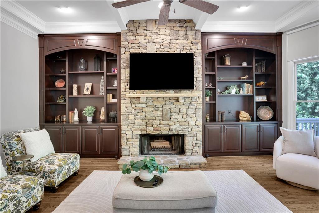 1005 Autumn Close Milton, GA 30004 - Photo 12 of 80