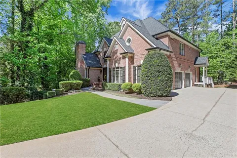 $1,359,000 | 1005 Autumn Close, Milton, GA 30004
