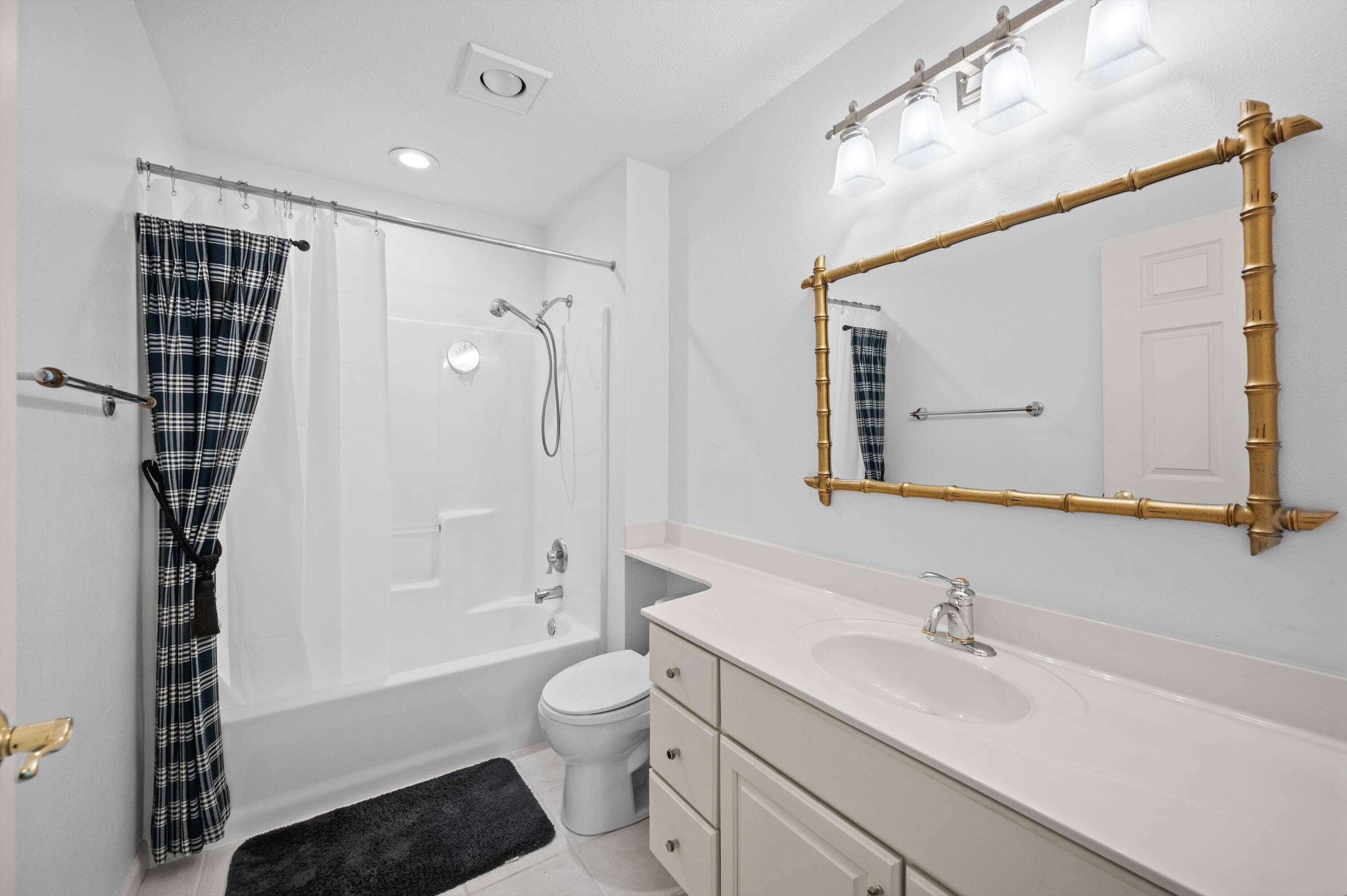 500 West Bender Road, Unit 61 Glendale, WI 53217 - Photo 28 of 36 Bathroom No. 2
