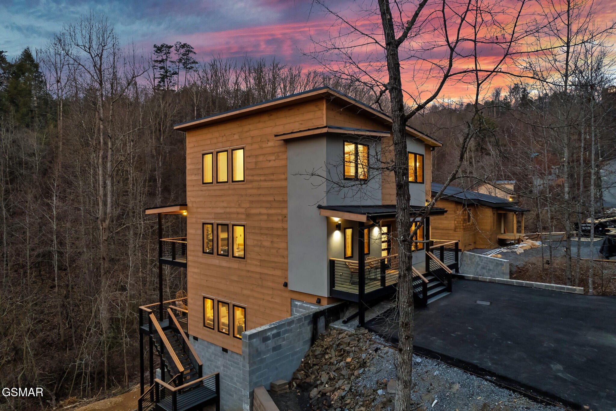 1607 Bluff Ridge Road Sevierville, TN 37876 - Photo 4 of 59 Gallery Image 4