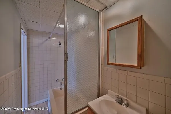 $1,170 | 78 Kidder Street, Wilkes Barre, PA 18702