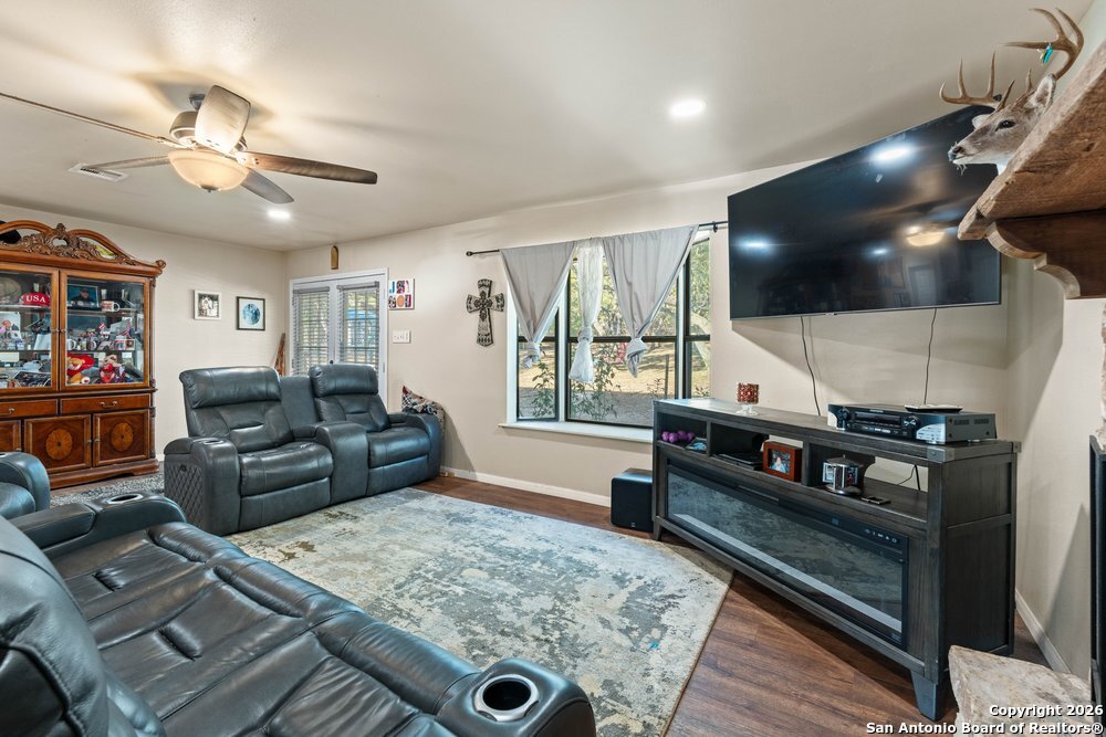 277 West Bear Springs Road Pipe Creek, TX 78063 - Photo 10 of 62