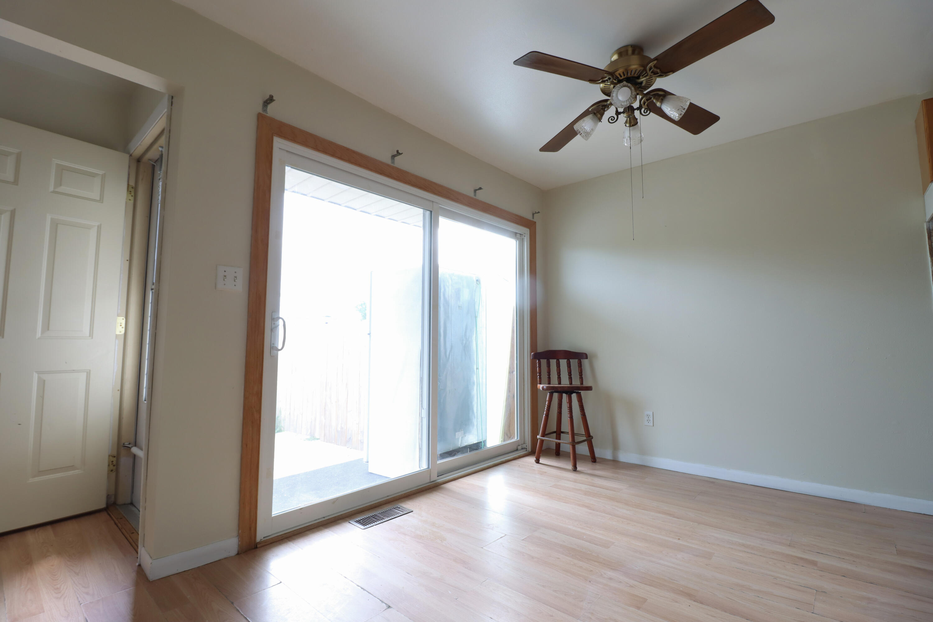 5407 Byrd Avenue Racine, WI 53406 - Photo 5 of 16 IMG_7554