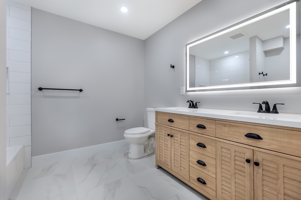 15 Foss Road, Unit A Framingham, MA 01702 - Photo 25 of 36