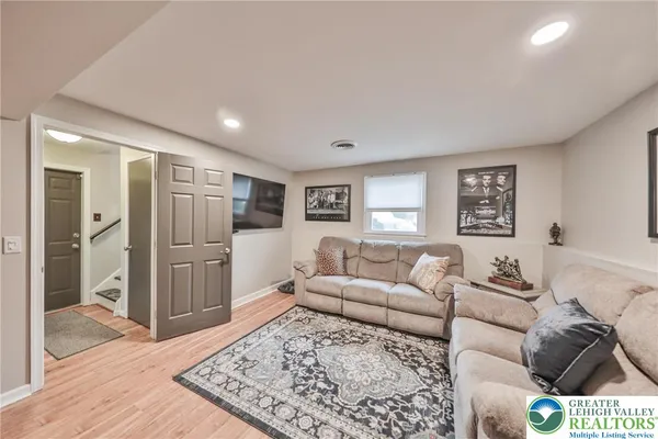 $489,900 | 443 Arlington Street, Easton, PA 18045