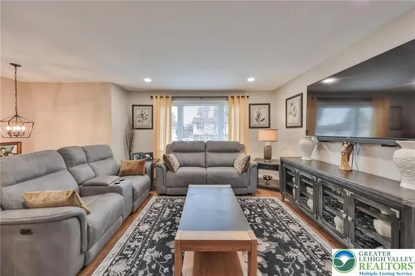 $489,900 | 443 Arlington Street, Easton, PA 18045